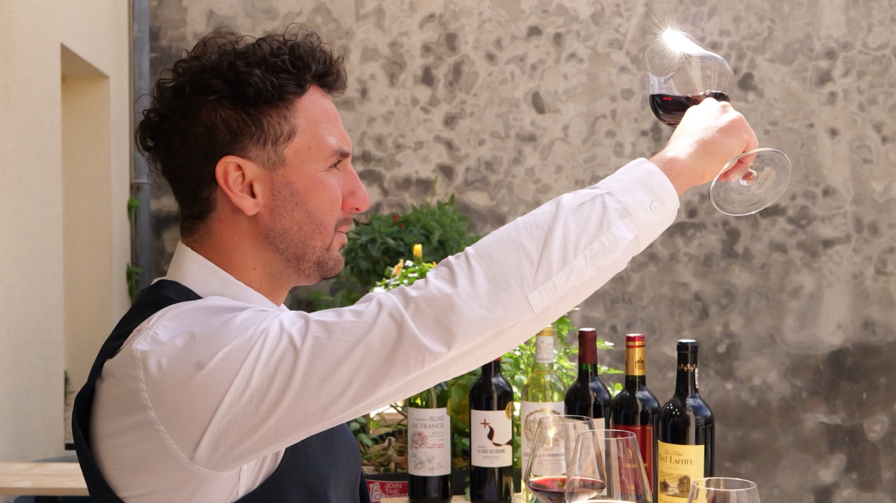 Sélection de vins préparée pour une dégustation thématique